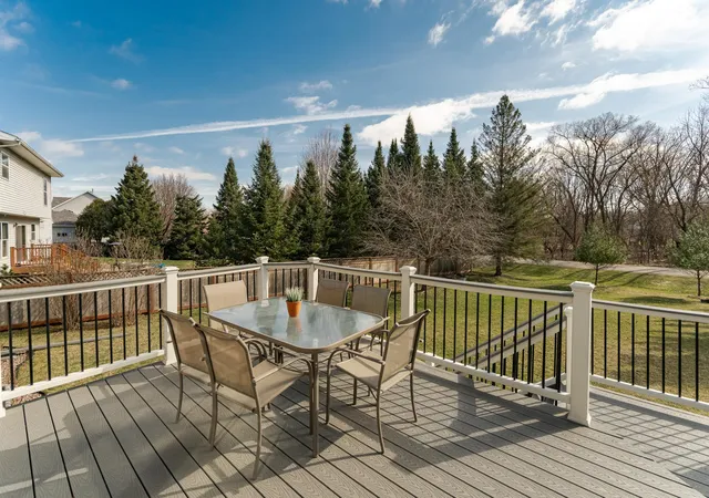 Photo 3 of Single family home for sale at 2112 Alice Ln Sw, Rochester, MN 55902 | MLS# 7048943 | Listing updated on 2026-09-14