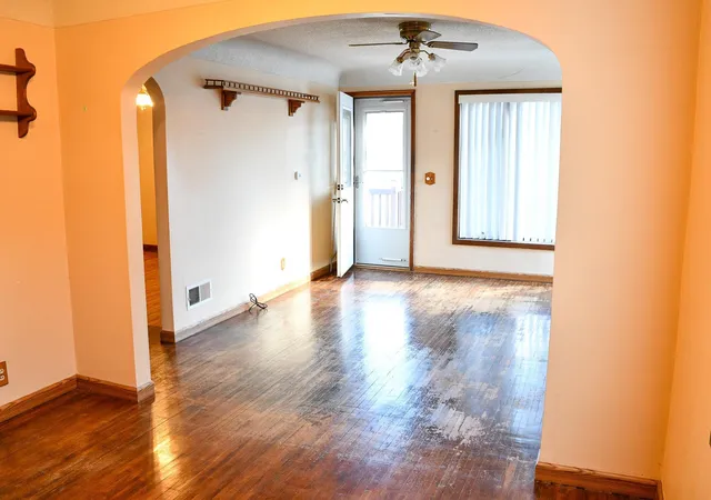 Photo 2 of Single family home for sale at 1539 Dover St, Worthington, MN 56187 | MLS# 7050070 | Listing updated on 2026-09-10