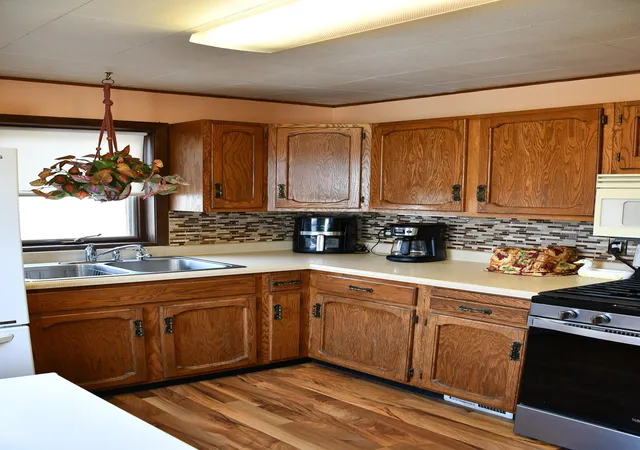 Photo 3 of Single family home for sale at 1539 Dover St, Worthington, MN 56187 | MLS# 7050070 | Listing updated on 2026-09-10