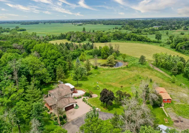 Photo 3 of Single family home for sale at 5696 170th Street N, Hugo, MN 55038 | MLS# 7052932 | Listing updated on 2026-09-10
