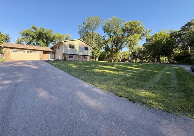 Photo 3 of Single family home for sale at 11660 Lehigh Ave S, Hastings, MN 55033 | MLS# 7053577 | Listing updated on 2026-09-15