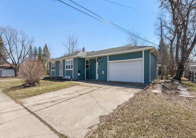 Photo 1 of Single family home for sale at 1409 13th Avenue N, Moorhead, MN 56560 | MLS# 7054656 | Listing updated on 2026-09-13