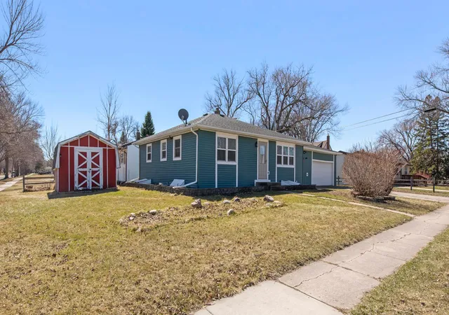 Photo 2 of Single family home for sale at 1409 13th Avenue N, Moorhead, MN 56560 | MLS# 7054656 | Listing updated on 2026-09-13