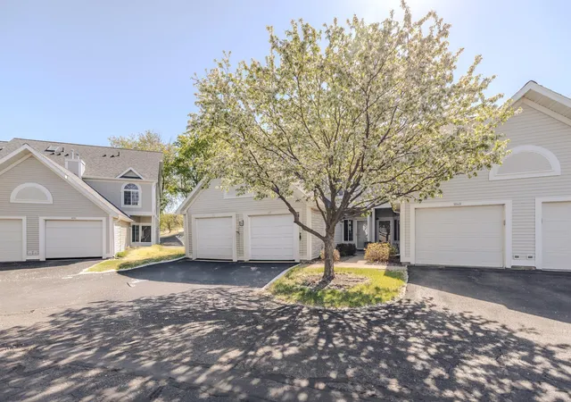 Photo 3 of Single family home for sale at 1858 Tiffany Cvs Ln SW, Rochester, MN 55902 | MLS# 7055262 | Listing updated on 2026-09-10