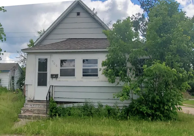 Photo 1 of Single family home for sale at 906 Irvine Ave Nw, Bemidji, MN 56601 | MLS# 7055326 | Listing updated on 2026-09-14
