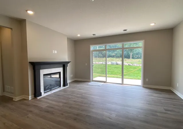 Photo 4 of Single family home for sale at 13792 Hollybrook Cir, Saint Paul, MN 55124 | MLS# 7055936 | Listing updated on 2026-09-26