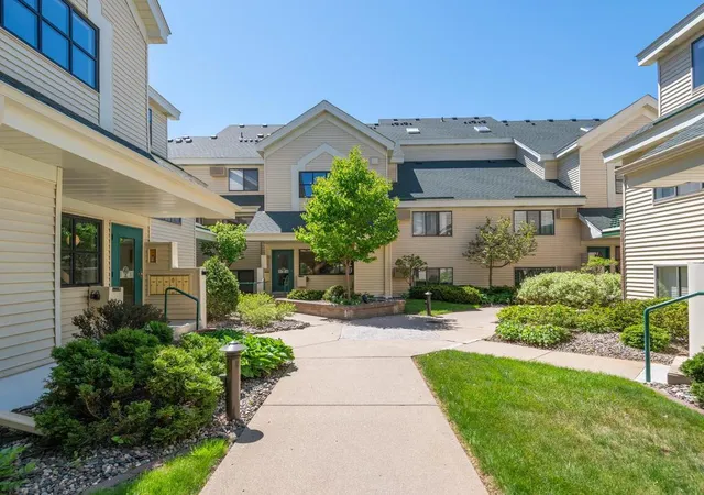 Photo 1 of Condo for sale at 7605 Edinborough Way #6214, Minneapolis, MN 55435 | MLS# 7056727 | Listing updated on 2026-09-11