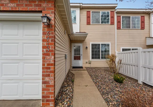 Photo 4 of Single family home for sale at 6413 158th Street W, Saint Paul, MN 55124 | MLS# 7057170 | Listing updated on 2026-09-09