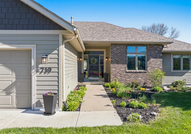 Photo 2 of Single family home for sale at 719 Eastridge Dr, Northfield, MN 55057 | MLS# 7057207 | Listing updated on 2026-09-10