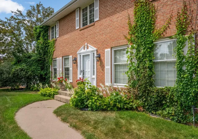 Photo 2 of Single family home for sale at 665 Arcadia Dr, Saint Paul, MN 55118 | MLS# 7057470 | Listing updated on 2026-10-07