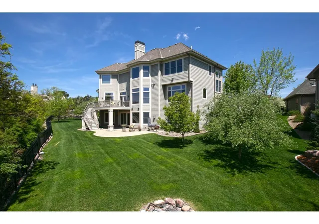 Photo 4 of Single family home for sale at 10689 Sonoma Ridge, Eden Prairie, MN 55347 | MLS# 7058830 | Listing updated on 2026-09-14