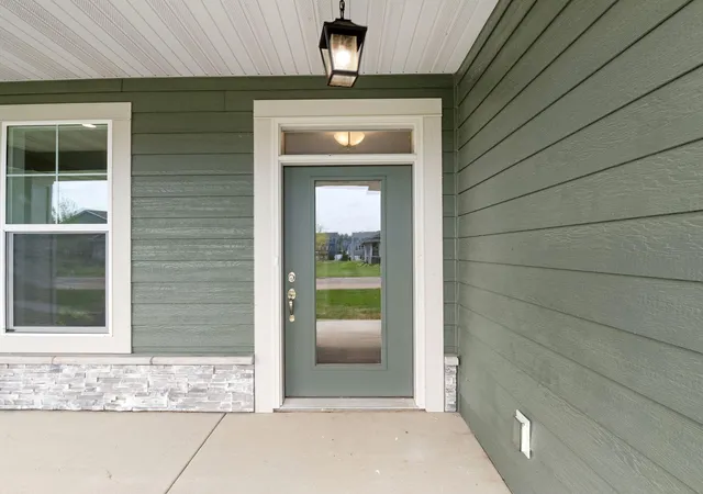 Photo 2 of Single family home for sale at 17717 Everest Ave, Lakeville, MN 55044 | MLS# 7058959 | Listing updated on 2026-09-11