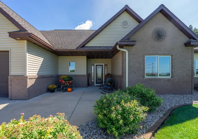 Photo 2 of Single family home for sale at 12372 Airport Rd, Staples, MN 56479 | MLS# 7060230 | Listing updated on 2026-09-11