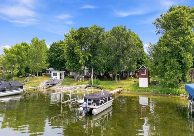 Photo 2 of Single family home for sale at 1250 E Shore Dr, Detroit Lakes, MN 56501 | MLS# 7060381 | Listing updated on 2026-09-10