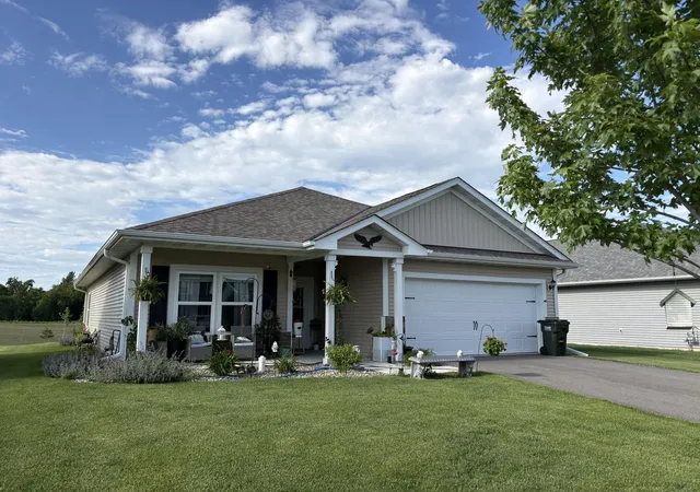 Photo 1 of Single family home for sale at 501 Valley Dr W, Annandale, MN 55302 | MLS# 7060428 | Listing updated on 2026-09-11