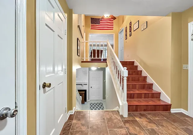 Photo 3 of Sale Pending at 1825 3rd Avenue Ne, Owatonna, MN 55060 | MLS# 7060842 | Listing updated on 2026-09-10