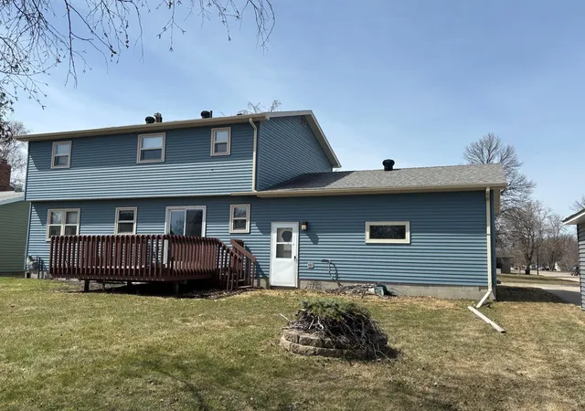 Photo 2 of Single family home for sale at 804 Crocker Ave S, Thief River Falls, MN 56701 | MLS# 7061730 | Listing updated on 2026-09-09