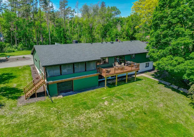 Photo 3 of Single family home for sale at 980 Rosabell St, Marine On Saint Croix, MN 55047 | MLS# 7061830 | Listing updated on 2026-09-15