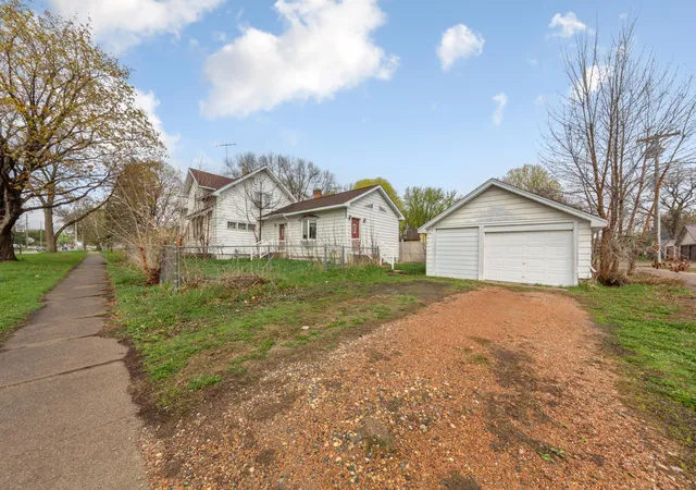 Photo 3 of Single family home for sale at 1606 Greeley Ave N, Glencoe, MN 55336 | MLS# 7063065 | Listing updated on 2026-09-10