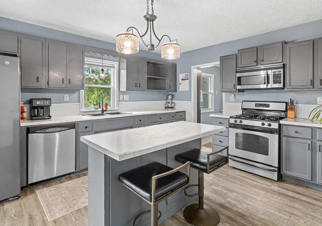Photo 3 of Single family home for sale at 653 19th Avenue NE, Minneapolis, MN 55418 | MLS# 7063359 | Listing updated on 2026-09-15