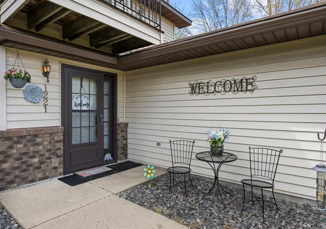 Photo 3 of Condo for sale at 1221 Bradford St Se, Hutchinson, MN 55350 | MLS# 7063880 | Listing updated on 2026-09-22
