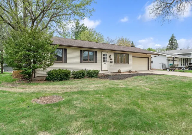 Photo 1 of Single family home for sale at 349 13th Street Sw, Owatonna, MN 55060 | MLS# 7064334 | Listing updated on 2026-09-10