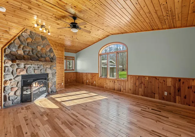 Photo 4 of Single family home for sale at 18938 Maryville Rd, Brainerd, MN 56401 | MLS# 7065384 | Listing updated on 2026-10-05
