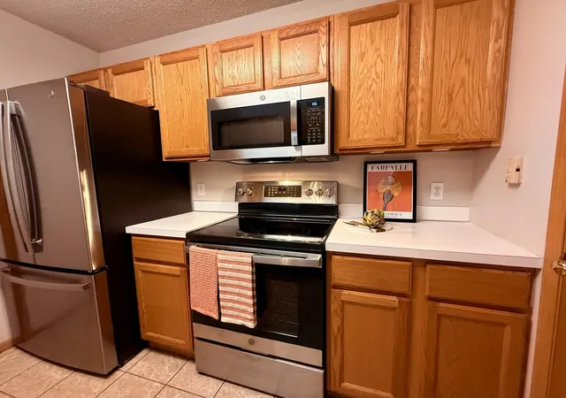 Photo 3 of Single family home for sale at 1825 Southcross Dr W #2306, Burnsville, MN 55306 | MLS# 7066263 | Listing updated on 2026-09-15