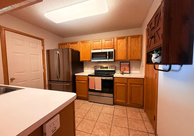 Photo 4 of Single family home for sale at 1825 Southcross Dr W #2306, Burnsville, MN 55306 | MLS# 7066263 | Listing updated on 2026-09-15
