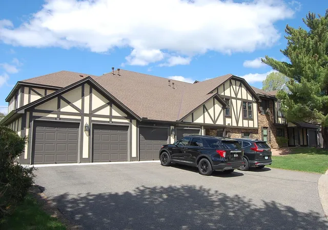 Photo 1 of Condo for sale at 5201 Balmoral Ln, Minneapolis, MN 55437 | MLS# 7066314 | Listing updated on 2026-09-11