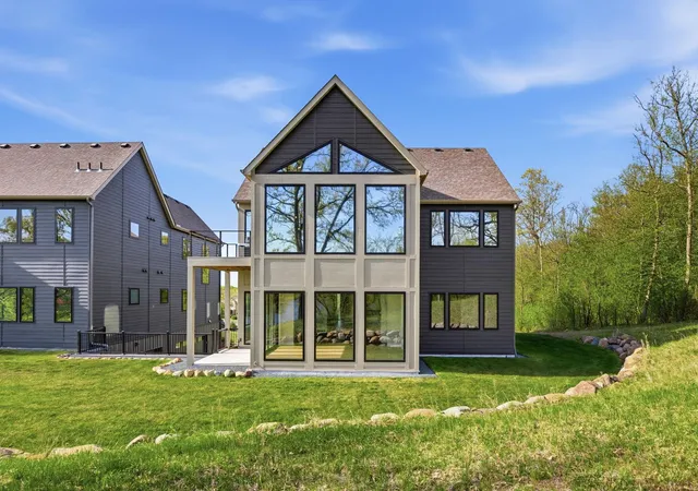 Photo 3 of Single family home for sale at 4725 Linden Cvs Ln, Savage, MN 55378 | MLS# 7066463 | Listing updated on 2026-09-10