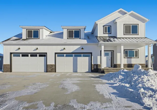 Photo 1 of Single family home for sale at 112 19th Street Se, Barnesville, MN 56514 | MLS# 7067982 | Listing updated on 2026-09-14