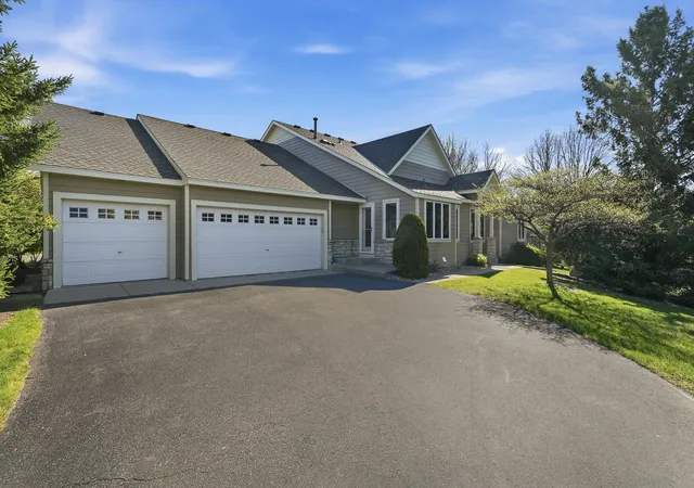 Photo 2 of Single family home for sale at 8821 Stonebrooke Ct, Saint Paul, MN 55125 | MLS# 7069769 | Listing updated on 2026-09-15
