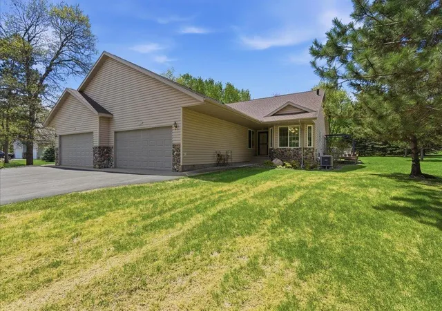 Photo 2 of Townhouse for sale at 24175 White Pine Dr, Nisswa, MN 56468 | MLS# 7069810 | Listing updated on 2026-10-01