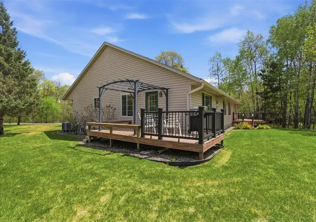 Photo 3 of Townhouse for sale at 24175 White Pine Dr, Nisswa, MN 56468 | MLS# 7069810 | Listing updated on 2026-10-20