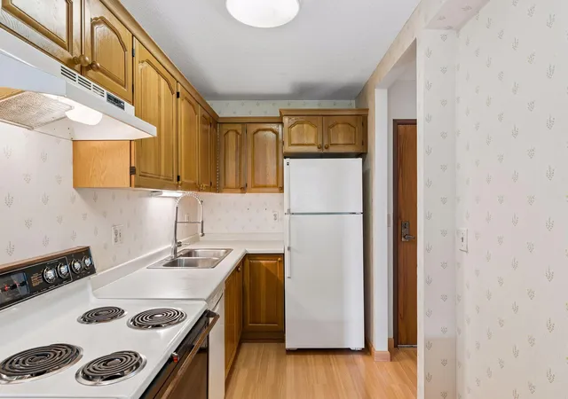 Photo 4 of Condo for sale at 1425 W 28th Street #315, Minneapolis, MN 55408 | MLS# 7069827 | Listing updated on 2026-09-11