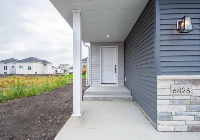 Photo 3 of Single family home for sale at 6826 Selkirk Dr S, Fargo, ND 58104 | MLS# 7069900 | Listing updated on 2026-10-28