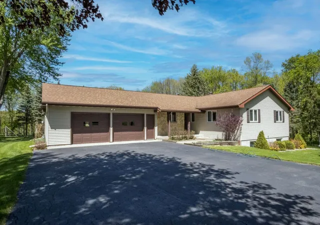 Photo 1 of Sale Pending at 100 Stony Crk Cir, Mankato, MN 56001 | MLS# 7072691 | Listing updated on 2026-09-11