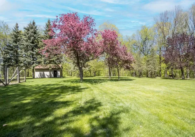 Photo 3 of Sale Pending at 100 Stony Crk Cir, Mankato, MN 56001 | MLS# 7072691 | Listing updated on 2026-09-11