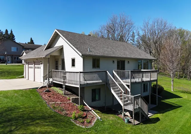 Photo 2 of Single family home for sale at 1400 S Cascade St, Fergus Falls, MN 56537 | MLS# 7073338 | Listing updated on 2026-09-14