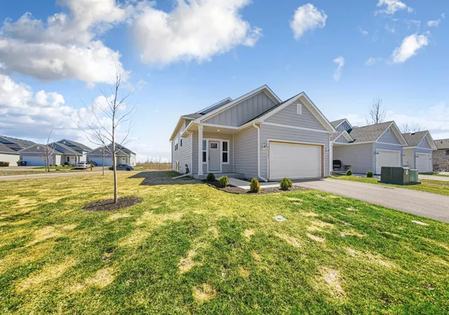 Photo 3 of Single family home for sale at 1131 Dorthy Ln, Elko New Market, MN 55054 | MLS# 7073667 | Listing updated on 2026-09-10