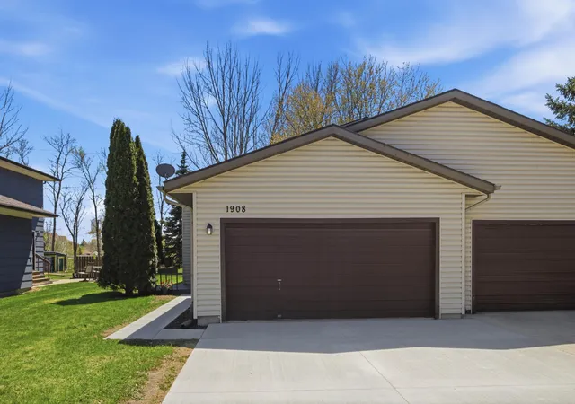 Photo 2 of Sale Pending at 1908 20th Avenue S, Fargo, ND 58103 | MLS# 7074030 | Listing updated on 2026-09-10