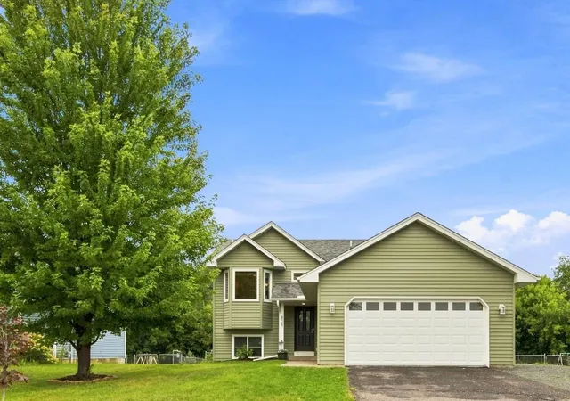 Photo 1 of Single family home for sale at 808 3rd Avenue Sw, Isanti, MN 55040 | MLS# 7074827 | Listing updated on 2026-09-21