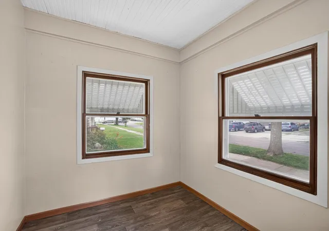 Photo 3 of Single family home for sale at 1423 N 2nd Street, Mankato, MN 56001 | MLS# 7075140 | Listing updated on 2026-09-10
