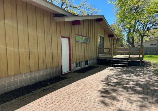 Photo 4 of Single family home for sale at 122 Craig Way NE, Minneapolis, MN 55432 | MLS# 7075420 | Listing updated on 2026-09-11