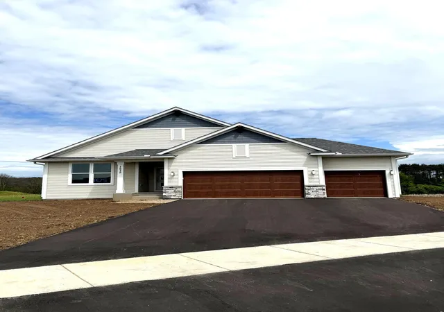 Photo 1 of Single family home for sale at 1575 Applegate Rd, New Richmond, WI 54017 | MLS# 7075615 | Listing updated on 2026-09-11