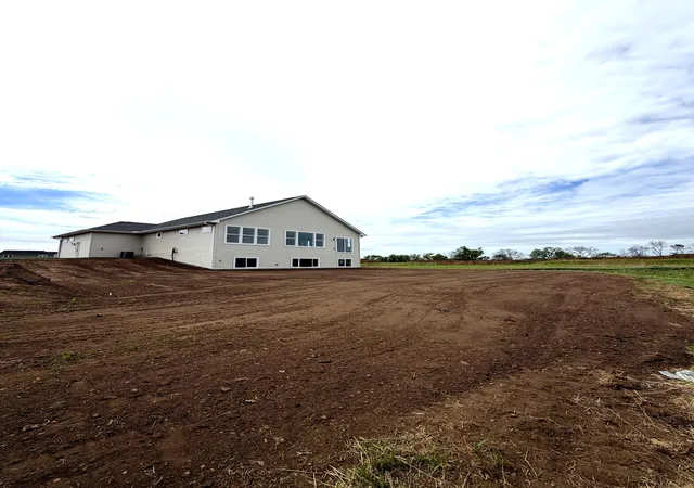 Photo 2 of Single family home for sale at 1575 Applegate Rd, New Richmond, WI 54017 | MLS# 7075615 | Listing updated on 2026-09-11