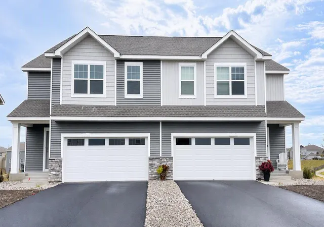 Townhouse for sale at 2084 Clearwater Ter, Shakopee, MN 55379 | MLS# 7075887