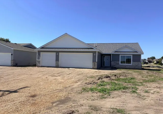 Photo 1 of Single family home for sale at 2990 Saint Paul Rd, Owatonna, MN 55060 | MLS# 7075888 | Listing updated on 2026-09-15