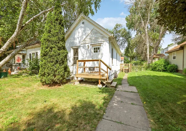 Photo 1 of Sale Pending at 1619 Reaney Ave, Saint Paul, MN 55106 | MLS# 7076497 | Listing updated on 2026-10-19